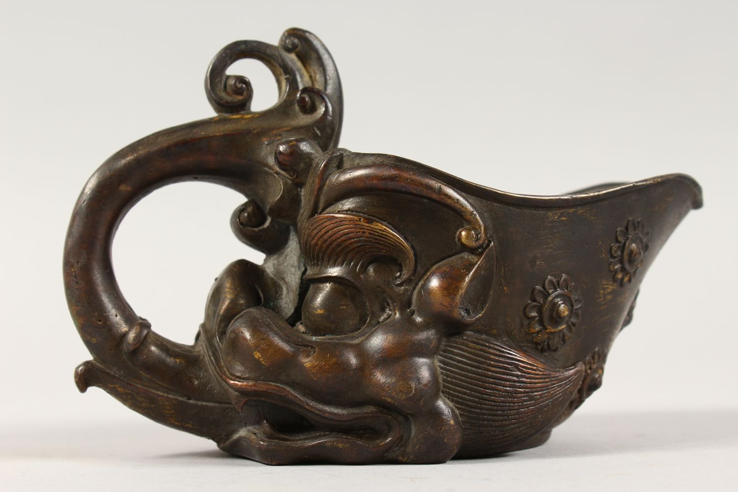 A GOOD CHINESE ARCHAIC STYLE BRONZE LIBATION CUP, cast as a dragon with flames from its mouth - Image 4 of 7