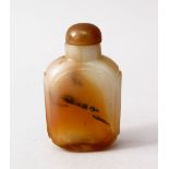 A GOOD 19TH / 20TH CENTURY CHINESE CARVED AGATE SNUFF BOTTLE, 6.5cm.