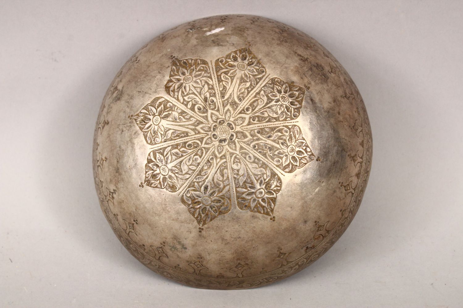 AN 19TH CENTURY ISLAMIC MALAYSIAN SILVER BOWL, the exterior engraved with scrolling foliate - Image 3 of 3