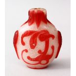 A GOOD 19TH / 20TH CENTURY CHINESE RED OVERLAY GLASS SNUFF BOTTLE, the red overlay upon frosted
