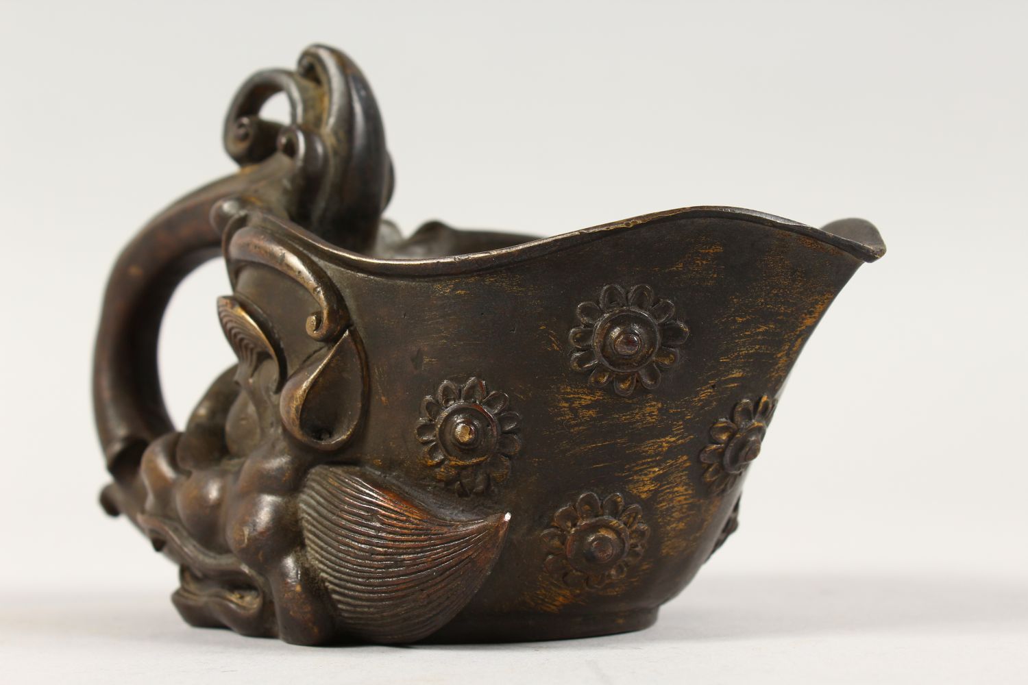 A GOOD CHINESE ARCHAIC STYLE BRONZE LIBATION CUP, cast as a dragon with flames from its mouth - Image 3 of 7