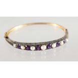 A GOOD 9CT GOLD, AMETHYST AND PEARL BRACELET.