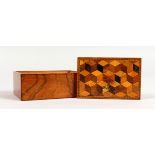 A TUNBRIDGE WARE PARQUETRY BOX, with lift-off lid. 3.5ins long.