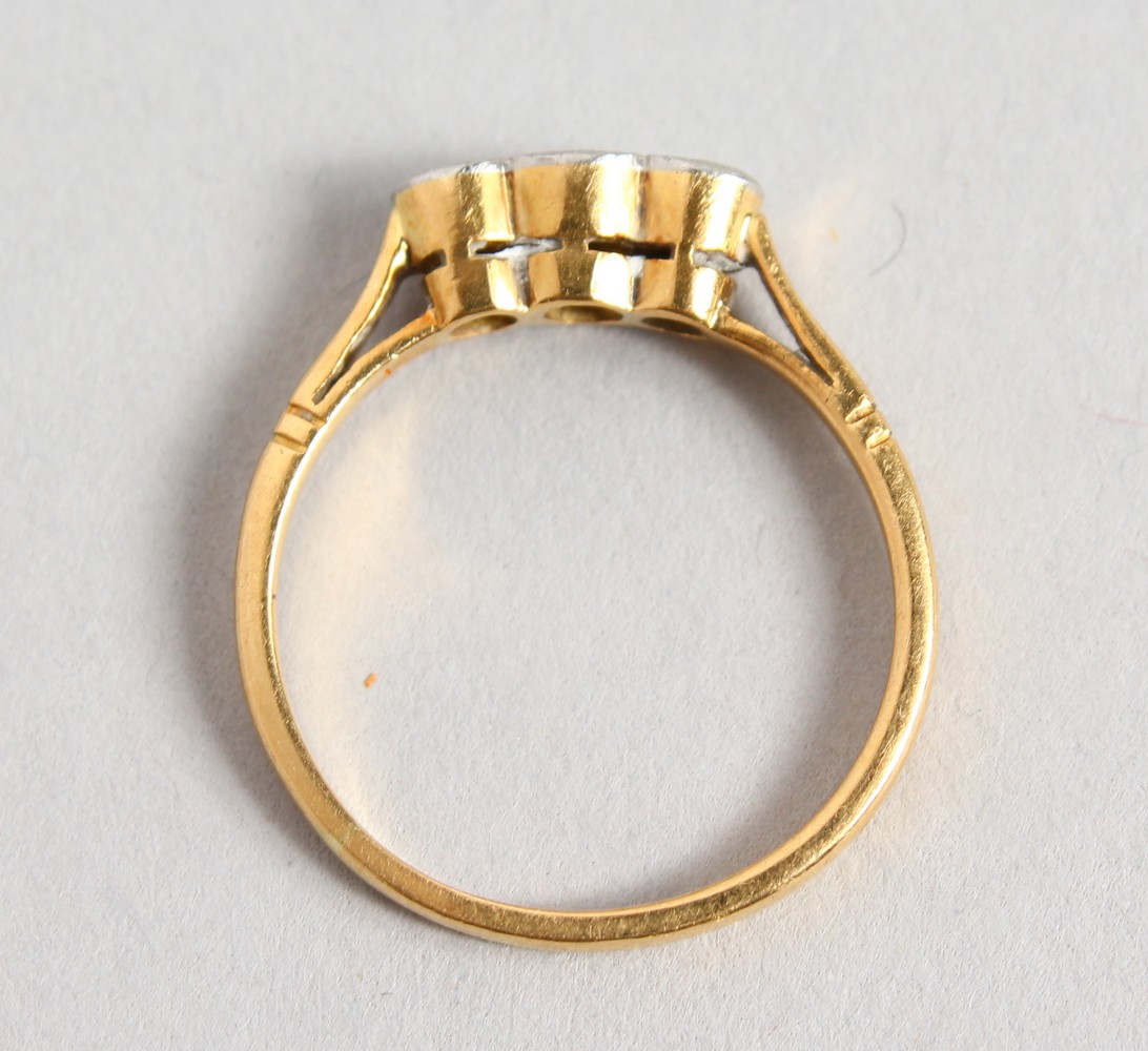 AN 18CT GOLD THREE STONE DIAMOND RING. - Image 3 of 3