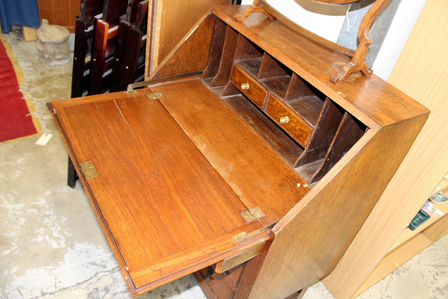 An oak bureau. - Image 3 of 3