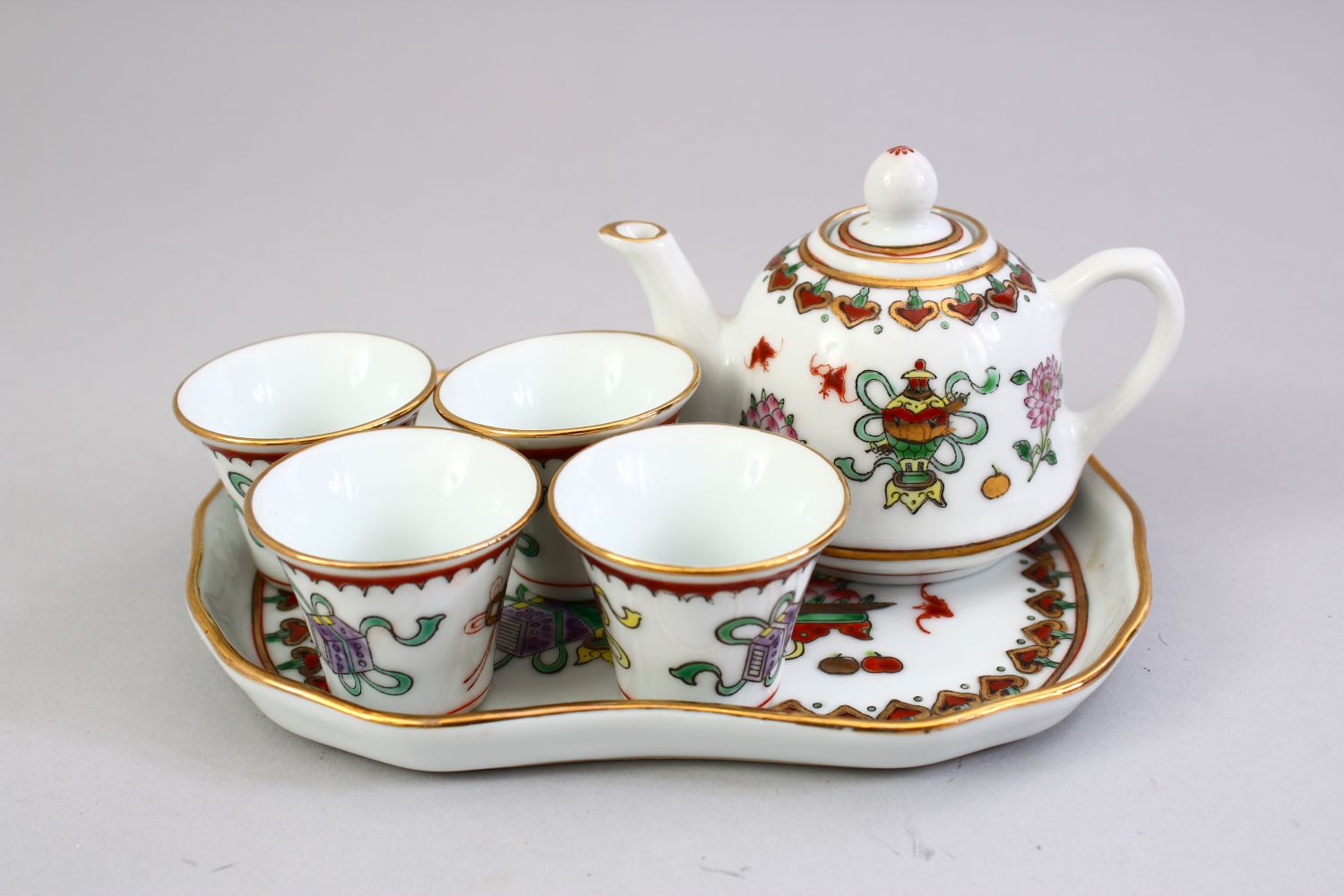 A 20TH CENTURY CHINESE FAMILLE ROSE TEA SET & TRAY, the set comprising four cups, one teapot and one - Image 5 of 5