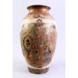 A GOOD JAPANESE MEIJI PERIOD SATSUMA VASE - the body of the vase with two large main panels one