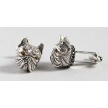 A PAIR OF NOVELTY SILVER BULLDOG CUFFLINKS.