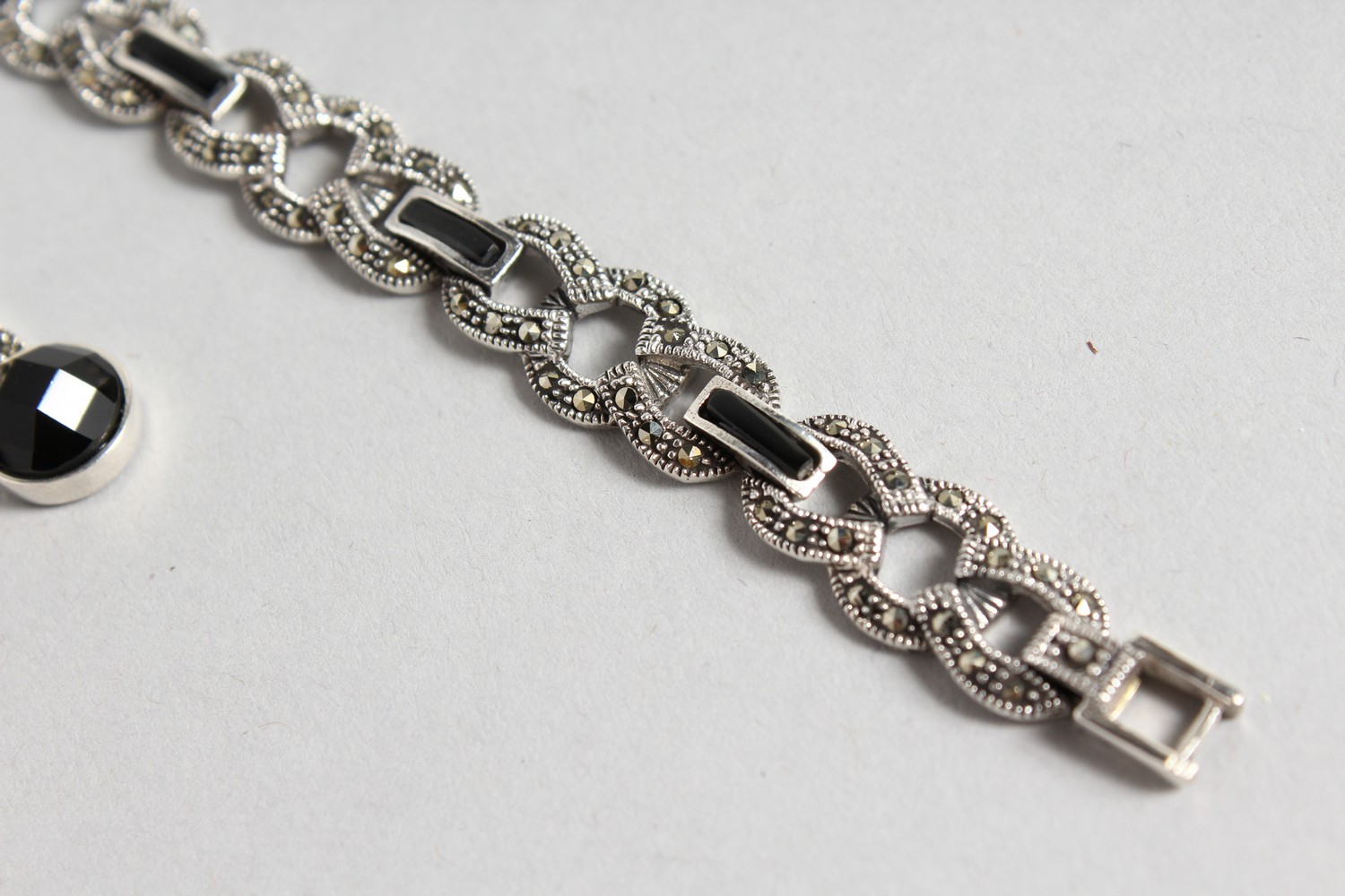 A SILVER MARCASITE ONYX SET BRACELET and PAIR OF DROP EARRINGS. - Image 3 of 4