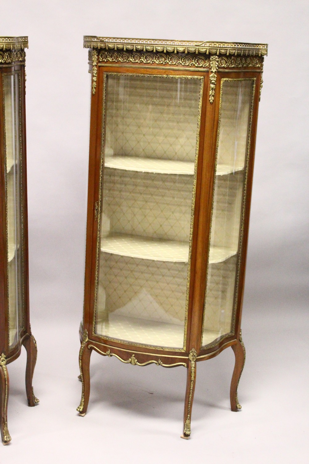 A PAIR OF FRENCH MAHOGANY, ORMOLU AND MARBLE BOWFRONT VITRINES, MID 20TH CENTURY, with galleried - Image 3 of 9