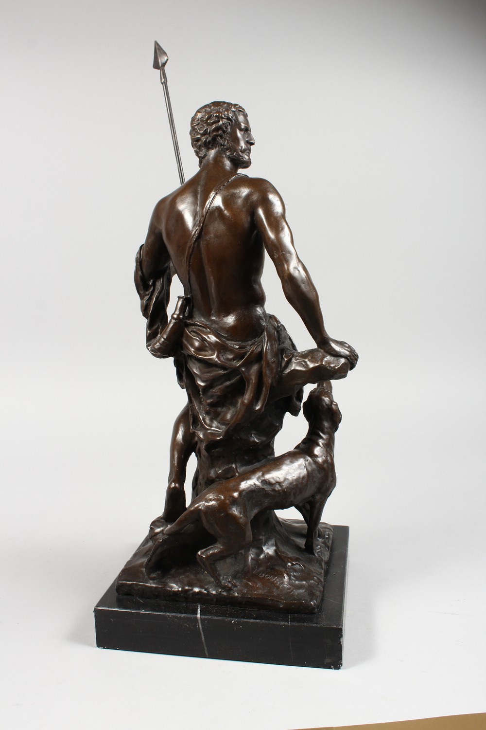 AFTER BONHEUR A LARGE BRONZE FIGURE OF A CLASSICAL MAN holding a spear, a dog by his side. Signed, - Image 6 of 9