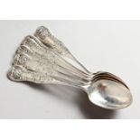 A SET OF SIX VICTORIAN QUEEN'S PATTERN TEASPOONS. London 1901.