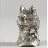 A NOVELTY SILVER CAT VESTA CASE. 1.25ins.