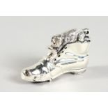 A NOVELTY SILVER CAT AND BOOT VESTA CASE.