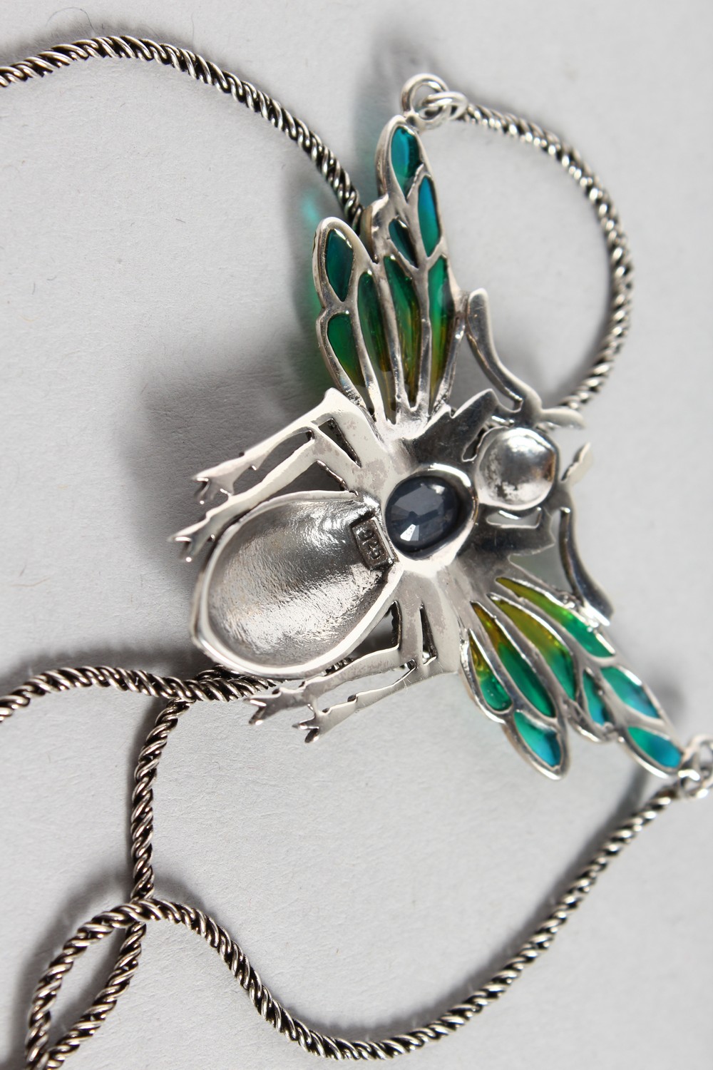 A SILVER SAPPHIRE SET "BEE" PENDANT AND CHAIN. - Image 3 of 3