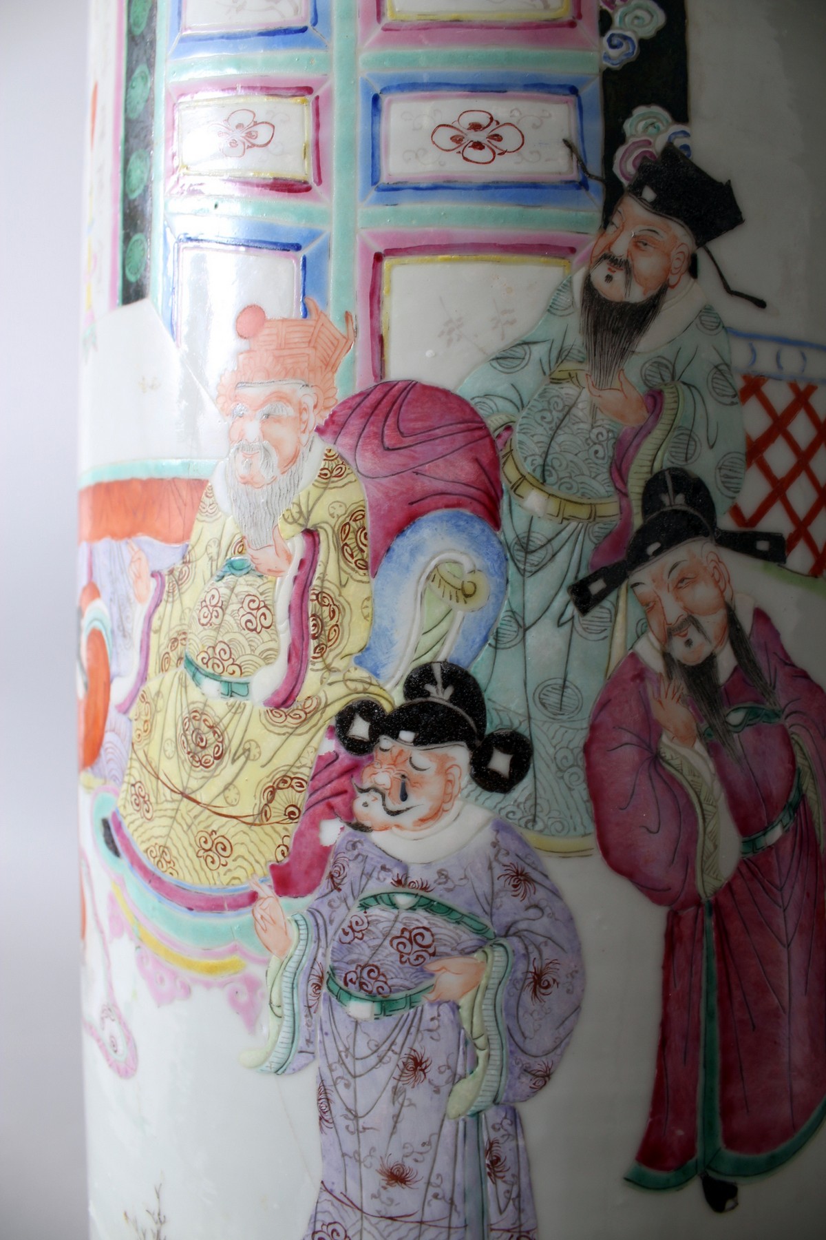 A Chinese famille rose porcelain umbrella stand (faults) - Image 4 of 7