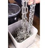 A quantity of assorted chains