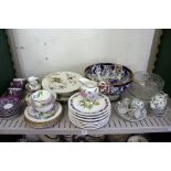 Quantity of decorative teaware and other items