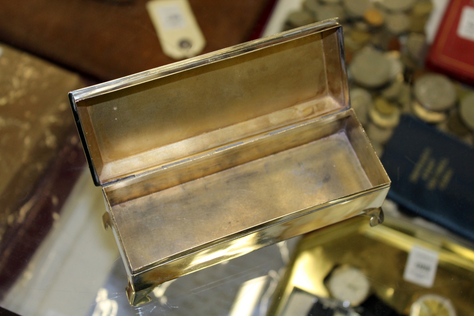 A rectangular silver box with engine turned lid - Image 3 of 5