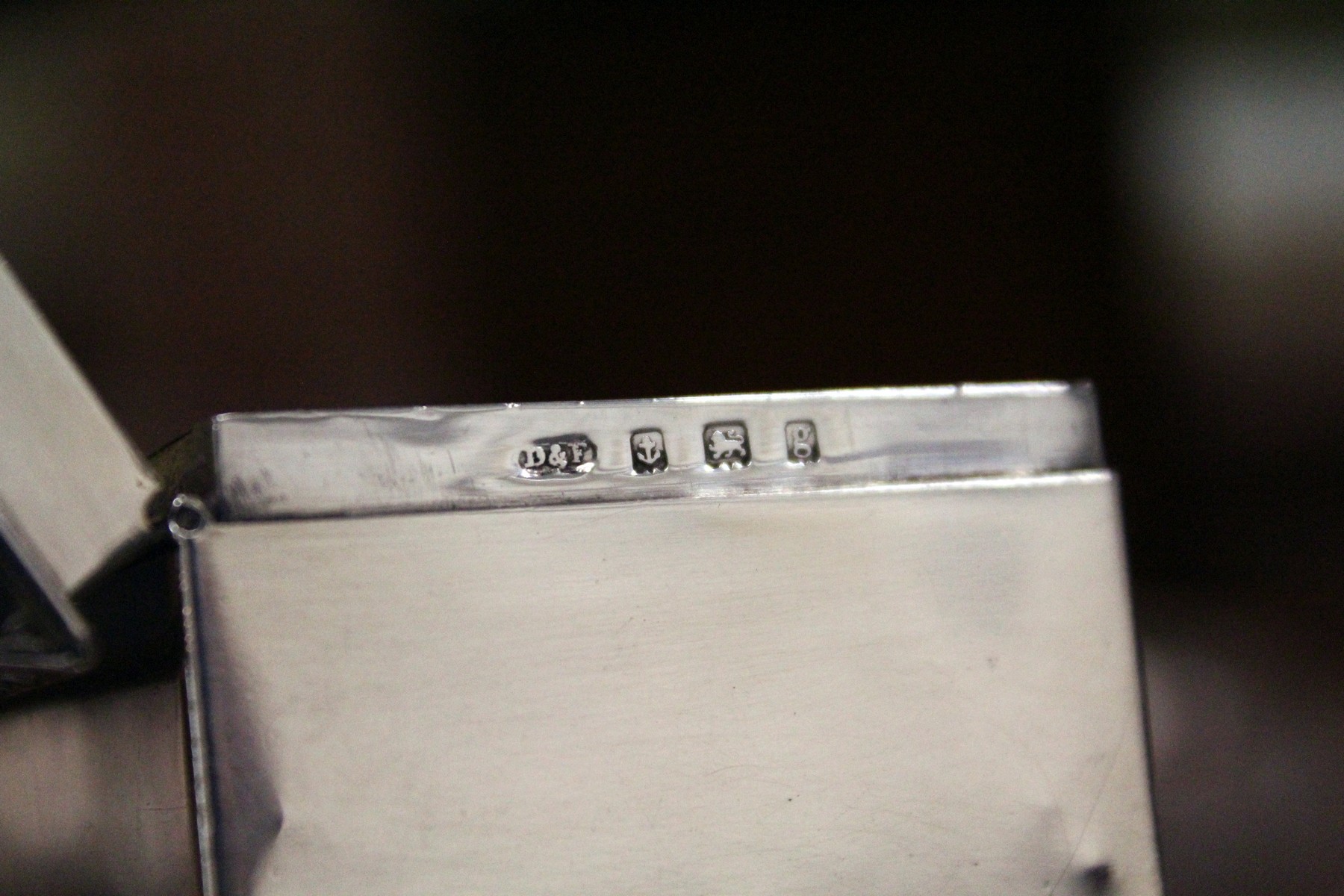 A rectangular silver box with engine turned lid - Image 5 of 5