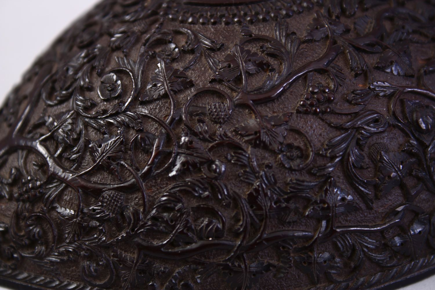 A FINE 18TH CENTURY CEYLONESE DUTCH COLONIAL COCONUT CUP, with finely carved foliate decoration, - Image 5 of 7