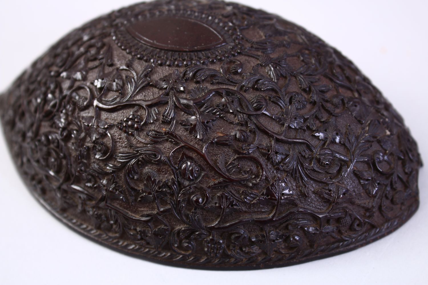 A FINE 18TH CENTURY CEYLONESE DUTCH COLONIAL COCONUT CUP, with finely carved foliate decoration, - Image 2 of 7