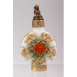 A GOOD CHINESE PEKING GLASS PAINTED SNUFF BOTTLE, with twin roundels of floral decoration, with