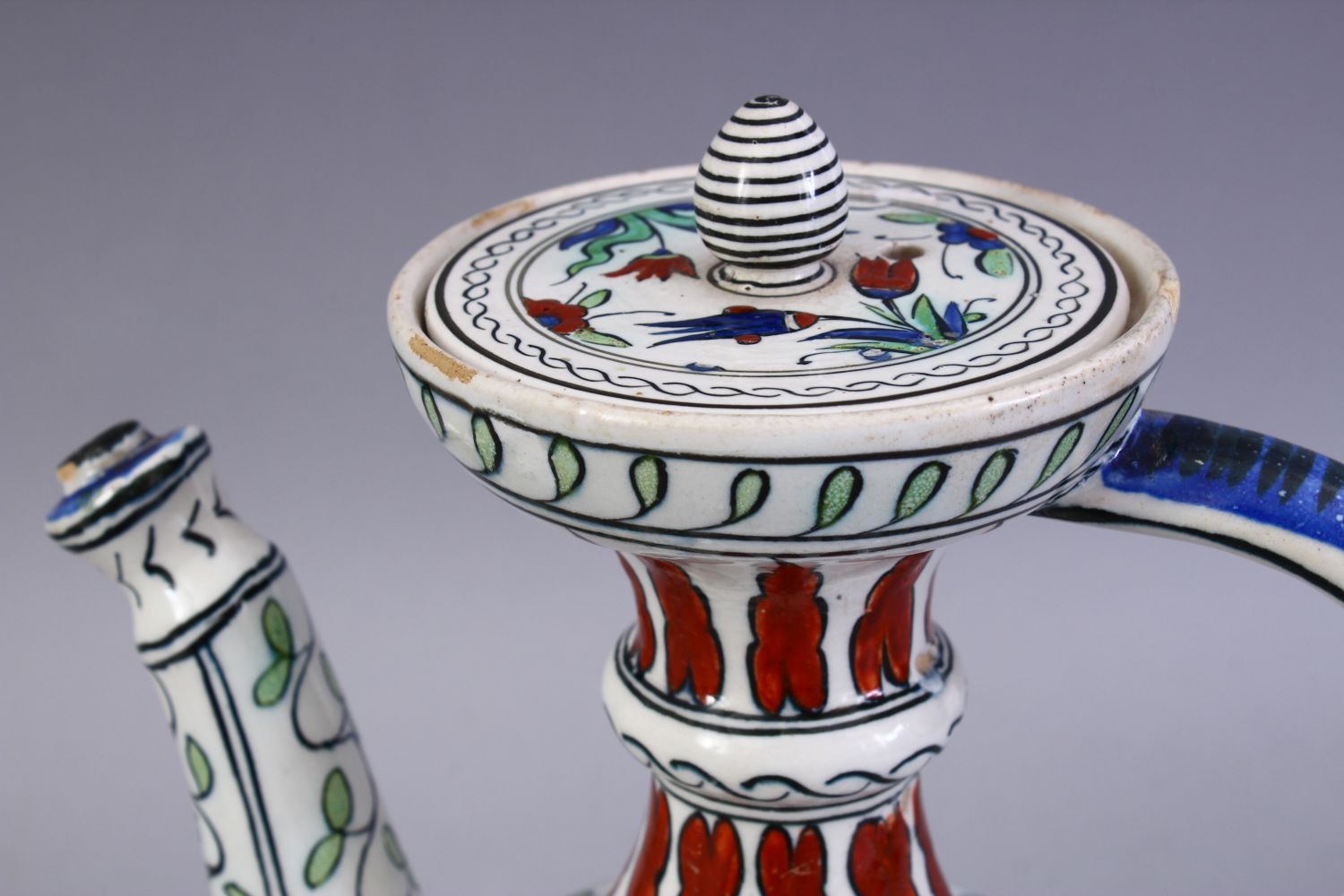 A GOOD TURKISH IZNIK STYLE POTTERY EWER, 22CM HIGH. - Image 5 of 7