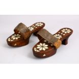 A GOOD PAIR OF 19TH CENTURY WOODEN AND INLAID MOTHER OF PEARL LADIES SHOES, 23CM.