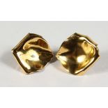 A SUPERB PAIR OF GOLD ON ALUMINIUM EARRINGS BY JAR, PARIS. Provenance: Purchased Hancocks, London