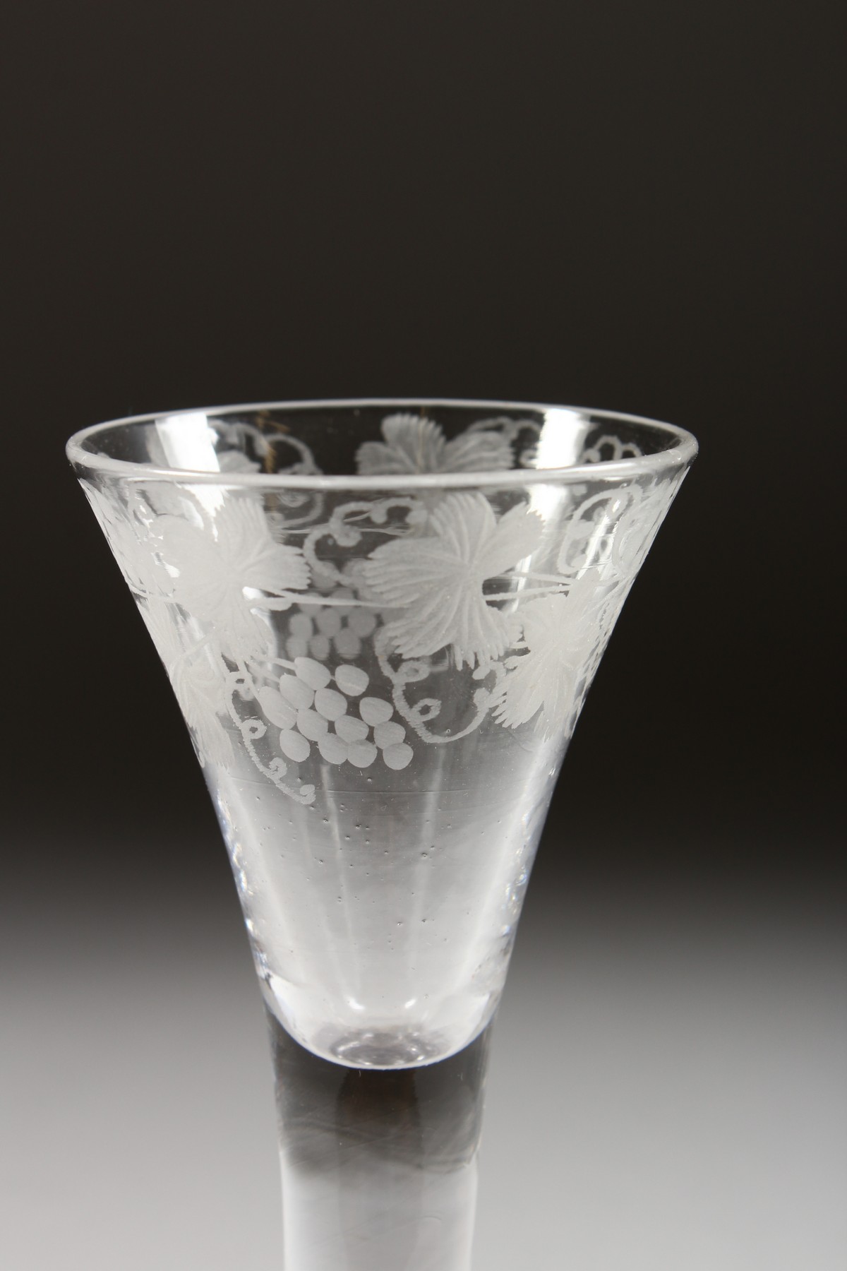 A GEORGIAN WINE GLASS with tapering bowl engraved with fruiting vines, plain stem. 6.5ins high. - Image 5 of 8