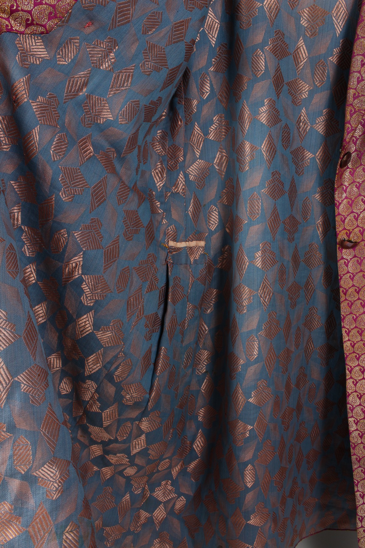 A GOOD INDIAN HOUSECOAT, purple ground with allover gilt thread Boteh design. 3ft 4ins. - Image 5 of 11