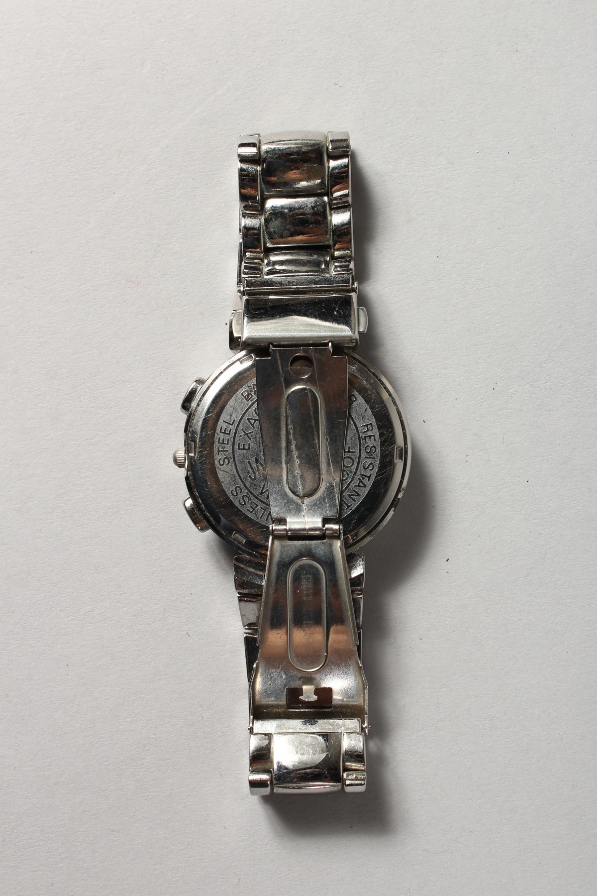 A GENTLEMAN'S LOUIS VUITTON WRISTWATCH with three dials. - Image 3 of 3