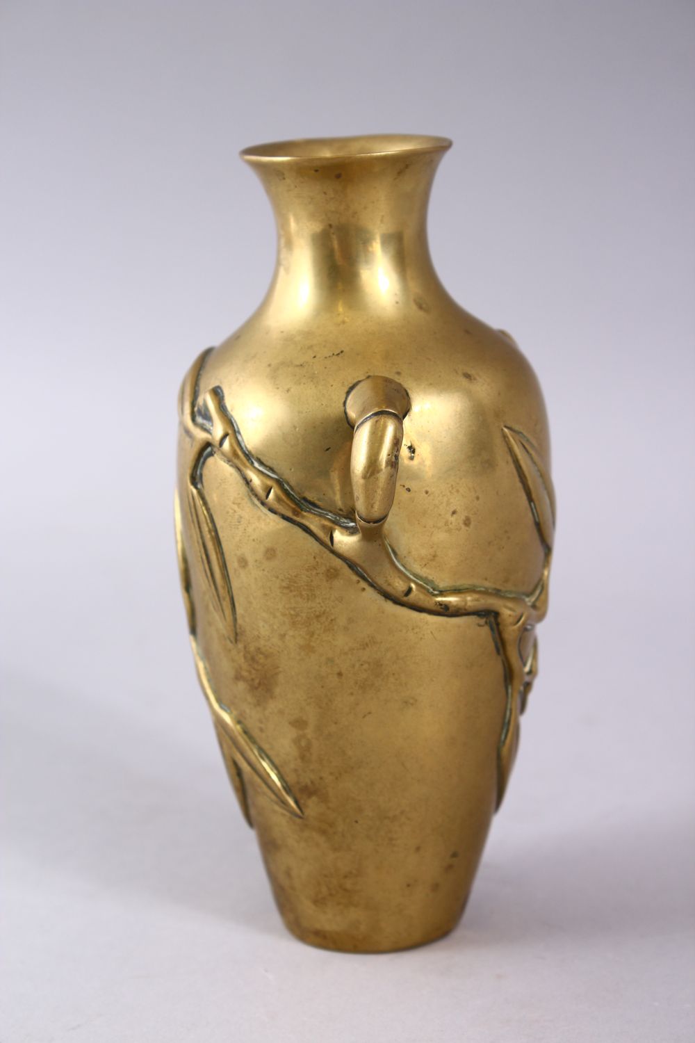 A GOOD 19TH / 20TH CENTURY CHINESE BRONZE BAMBOO TWIN HANDLE VASE, 16CM - Image 2 of 5