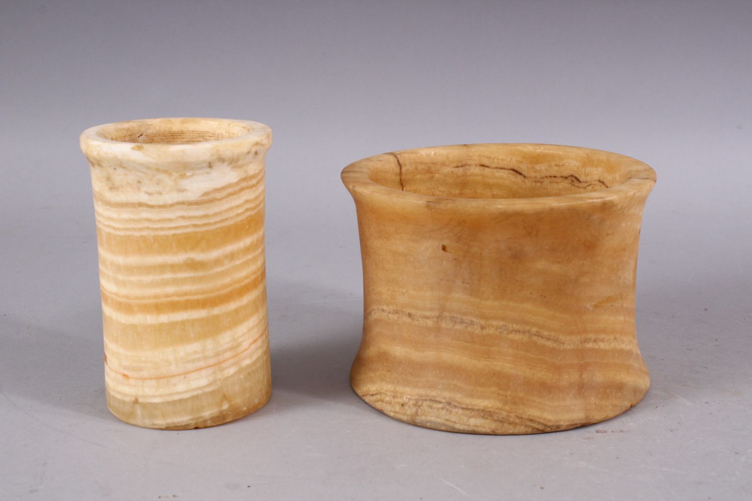 A GOOD CARVED ALABASTER CYLINDRICAL CUP AND BOWL, 12CM HIGH & 10CM, 14CM diameter and 8CM. - Image 2 of 6