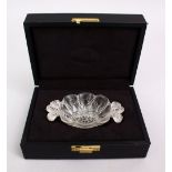 A GOOD QUALITY ROCK CRYSTAL CARVED TWIN HANDLE BOWL AND BOX, 11CM.