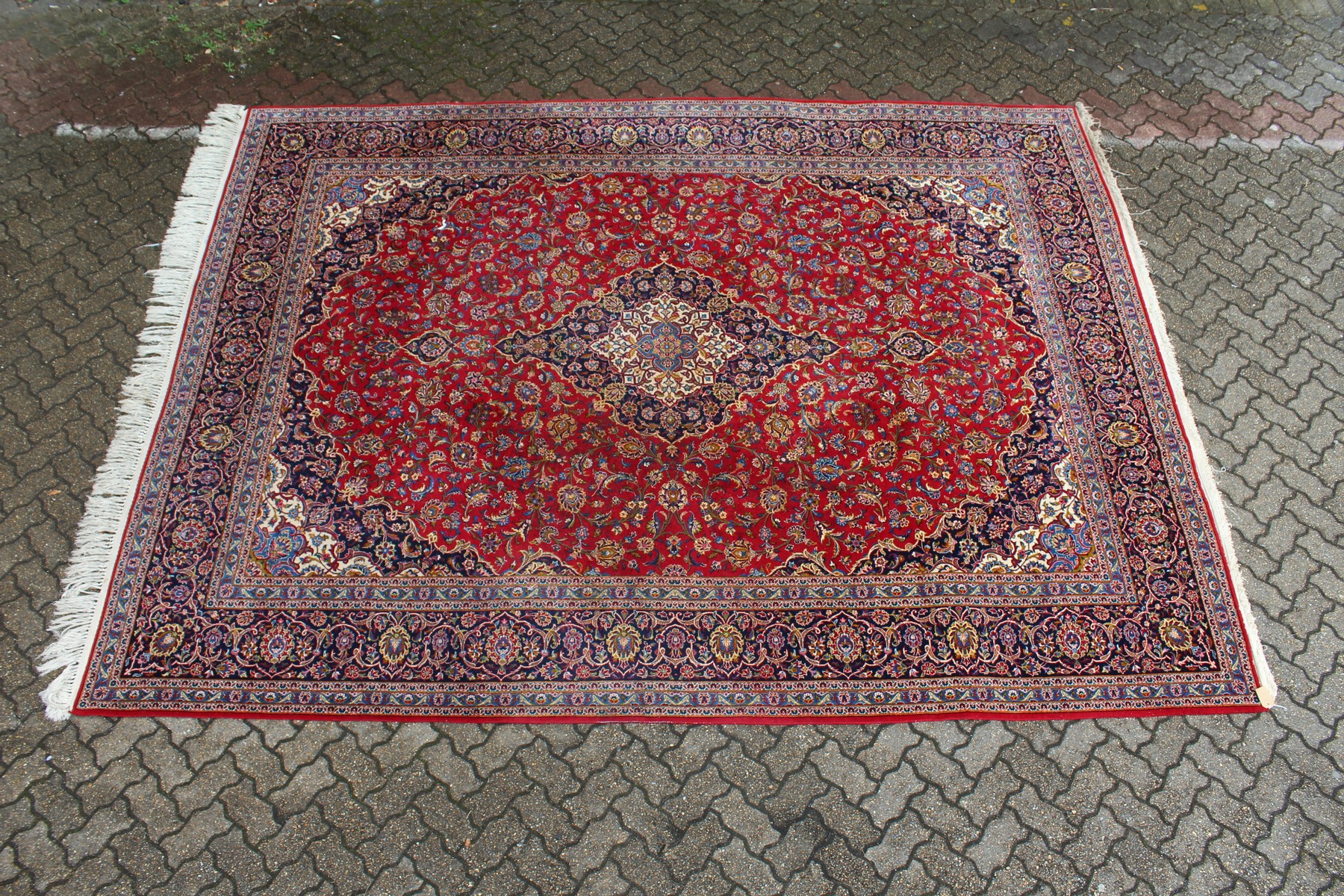 A GOOD LARGE KASHAN CARPET, 20TH CENTURY, claret ground with allover floral decoration. 13ft 0ins - Image 2 of 11