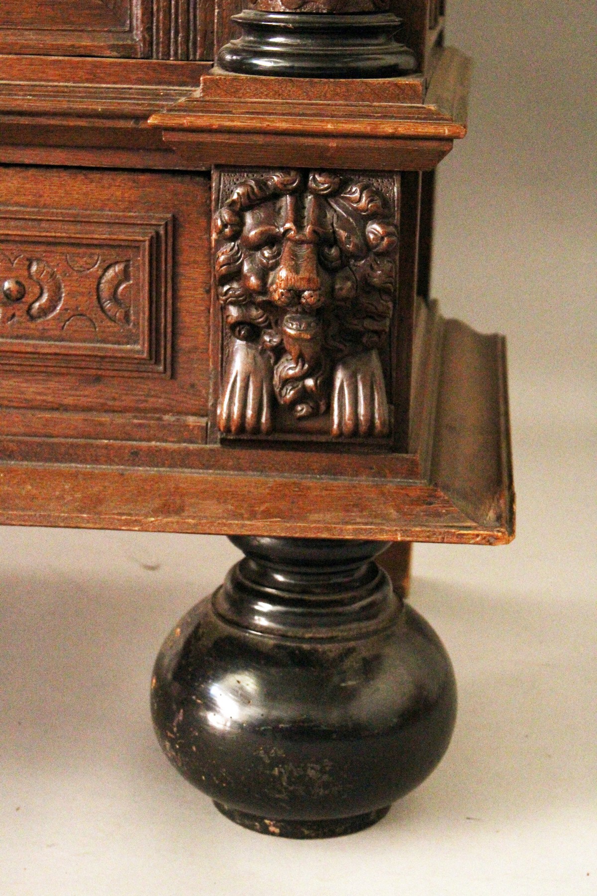 A GOOD 17TH CENTURY FLEMISH OAK CUPBOARD, with carved cornice and frieze, carved with a vase and - Image 2 of 16