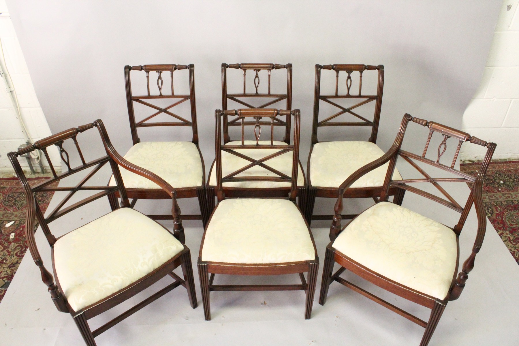 A SET OF SIX EARLY 20TH CENTURY MAHOGANY DINING CHAIRS, two with arms, all with turned and carved - Image 4 of 6