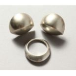 A PAIR OF SILVER EARRINGS AND RING by ULLA HORNFELDT.