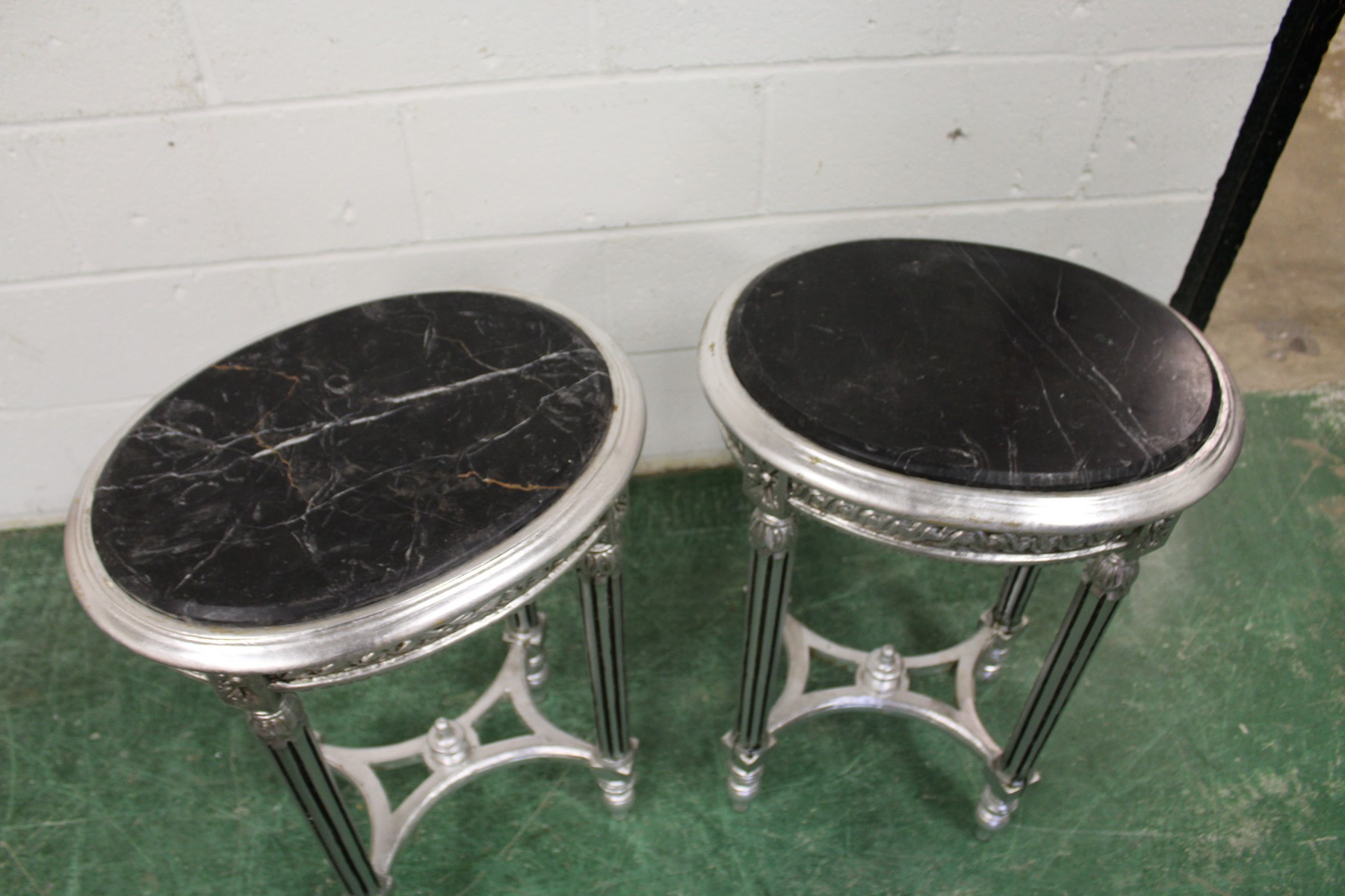 A PAIR OF FRENCH STYLE SILVERED WOOD AND MARBLE TOP OVAL LAMP TABLES. 1ft 8ins wide x 2ft 4ins - Image 2 of 2