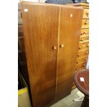 A mahogany compactum.