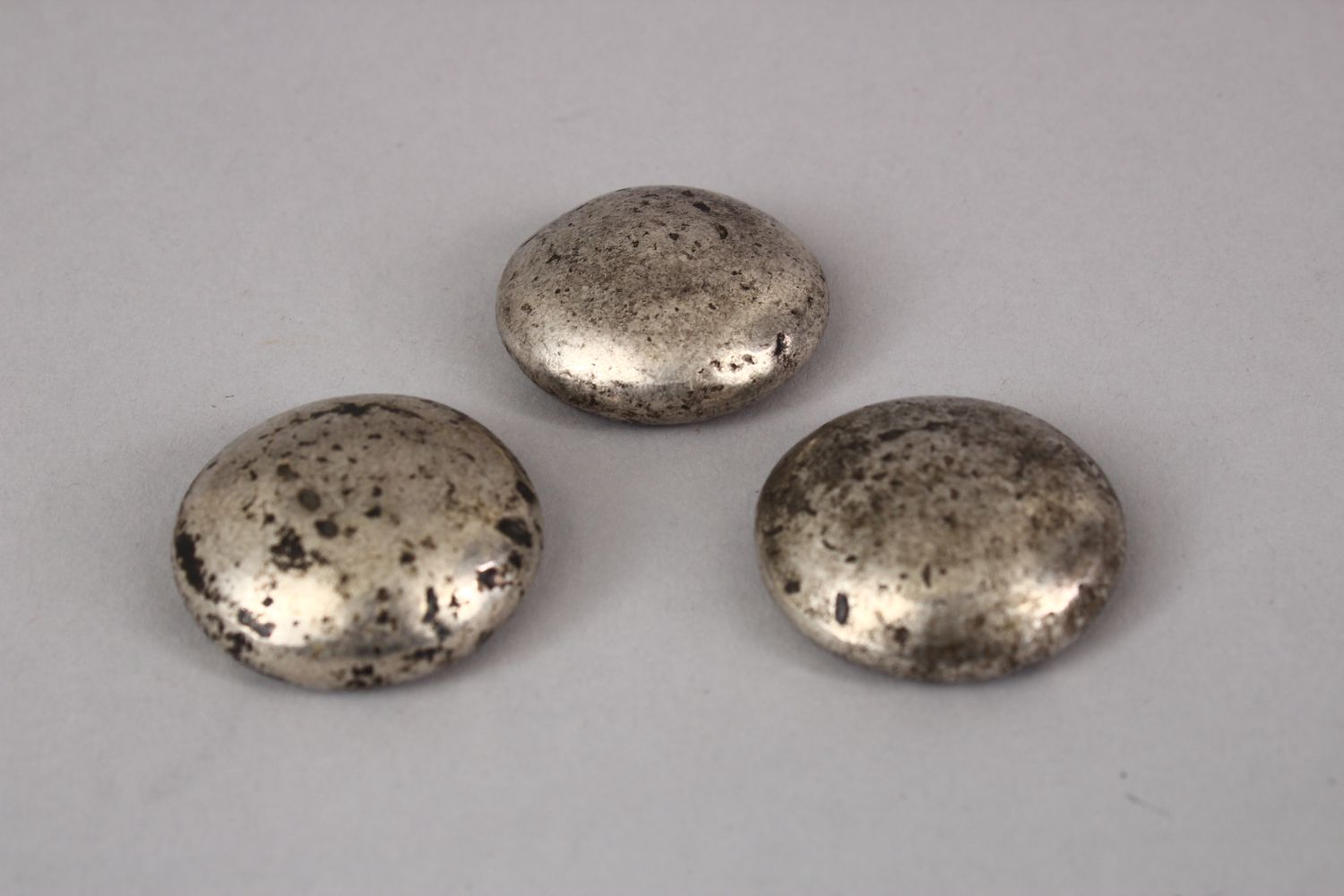 THREE CHINESE SILVERED CALLIGRAPHIC BUTTONS / COUNTERS / WEIGHTS, 3CM. - Image 2 of 2