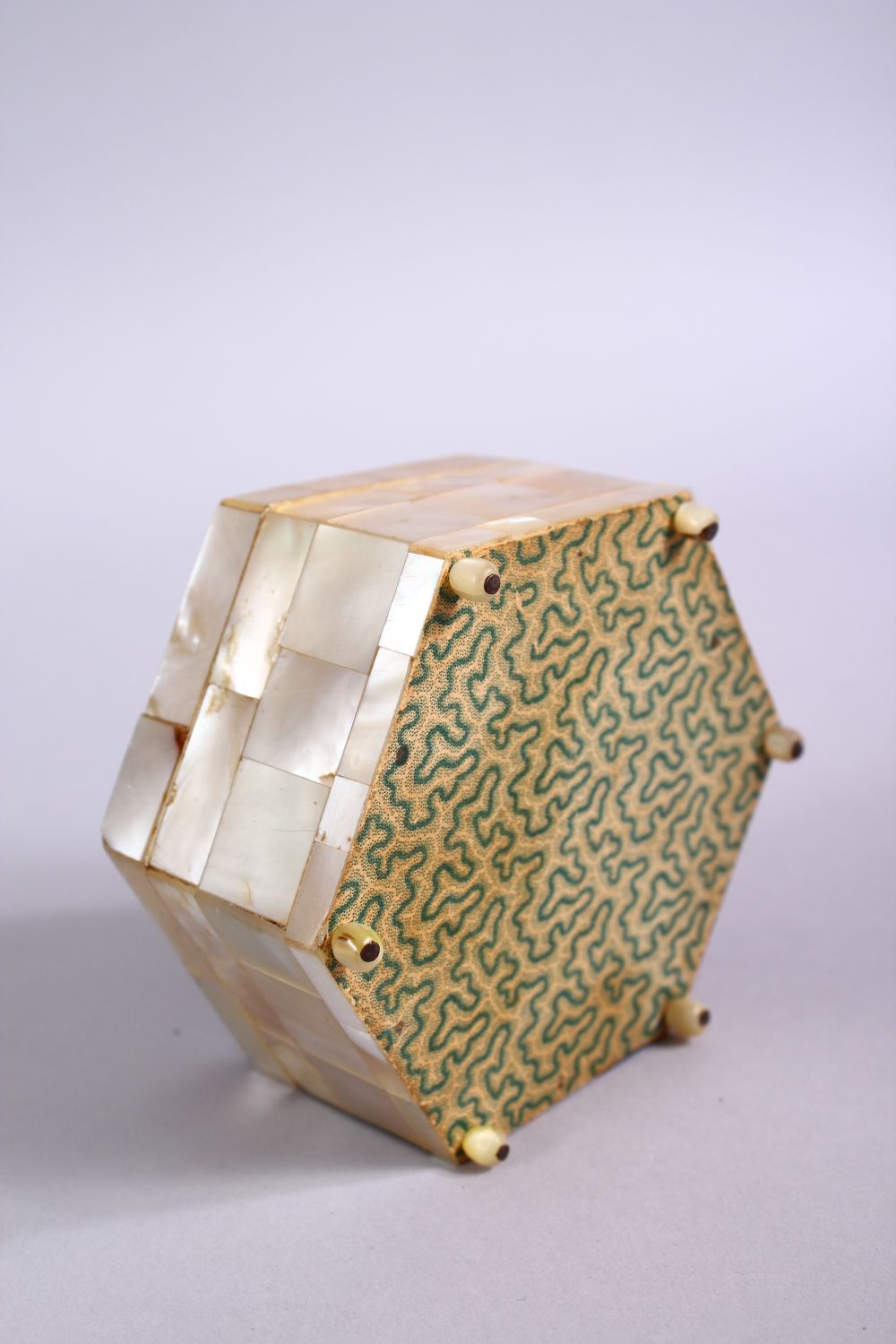 A 19TH CENTURY INDIAN MOTHER OF PEARL LIDDED BOX, the top with carved foliate design, 8cm wide. - Image 4 of 4