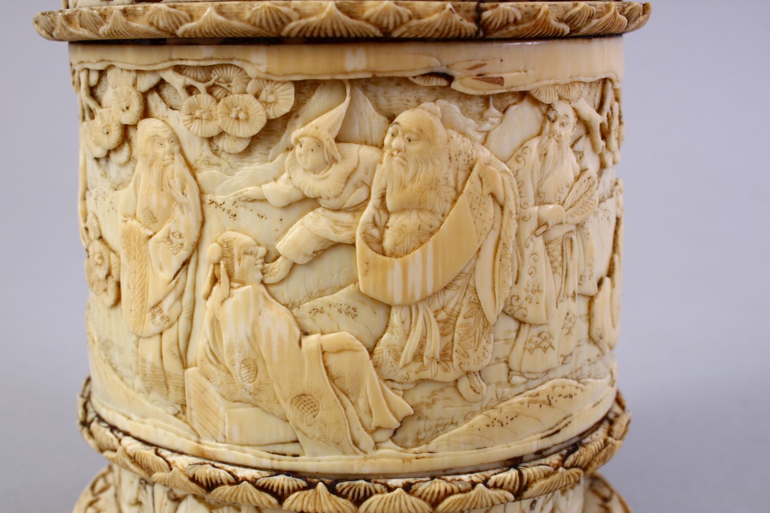 A GOOD QUALITY EARLIER 19TH CENTURY CARVED IVORY IMMORTAL SHRINE, carved in relief to depict - Image 6 of 10