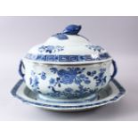 A CHINESE 18TH / 19TH CENTURY CHINESE BLUE & WHITE PORCELAIN TUREEN, COVER & STAND, decorated with