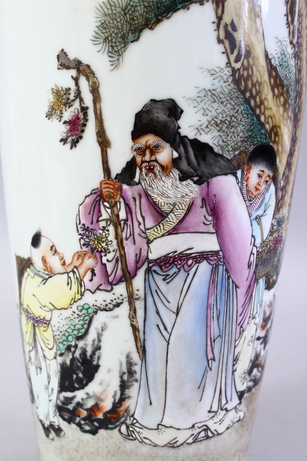 A GOOD CHINESE REPUBLIC STYLE FAMILLE ROSE PORCELAIN VASE, decorated with scenes of figures in - Image 2 of 9