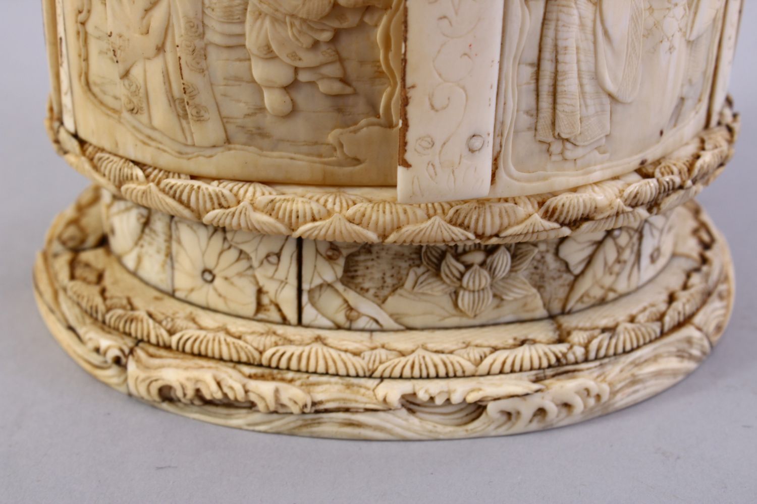 A GOOD QUALITY EARLIER 19TH CENTURY CARVED IVORY IMMORTAL SHRINE, carved in relief to depict - Image 10 of 10