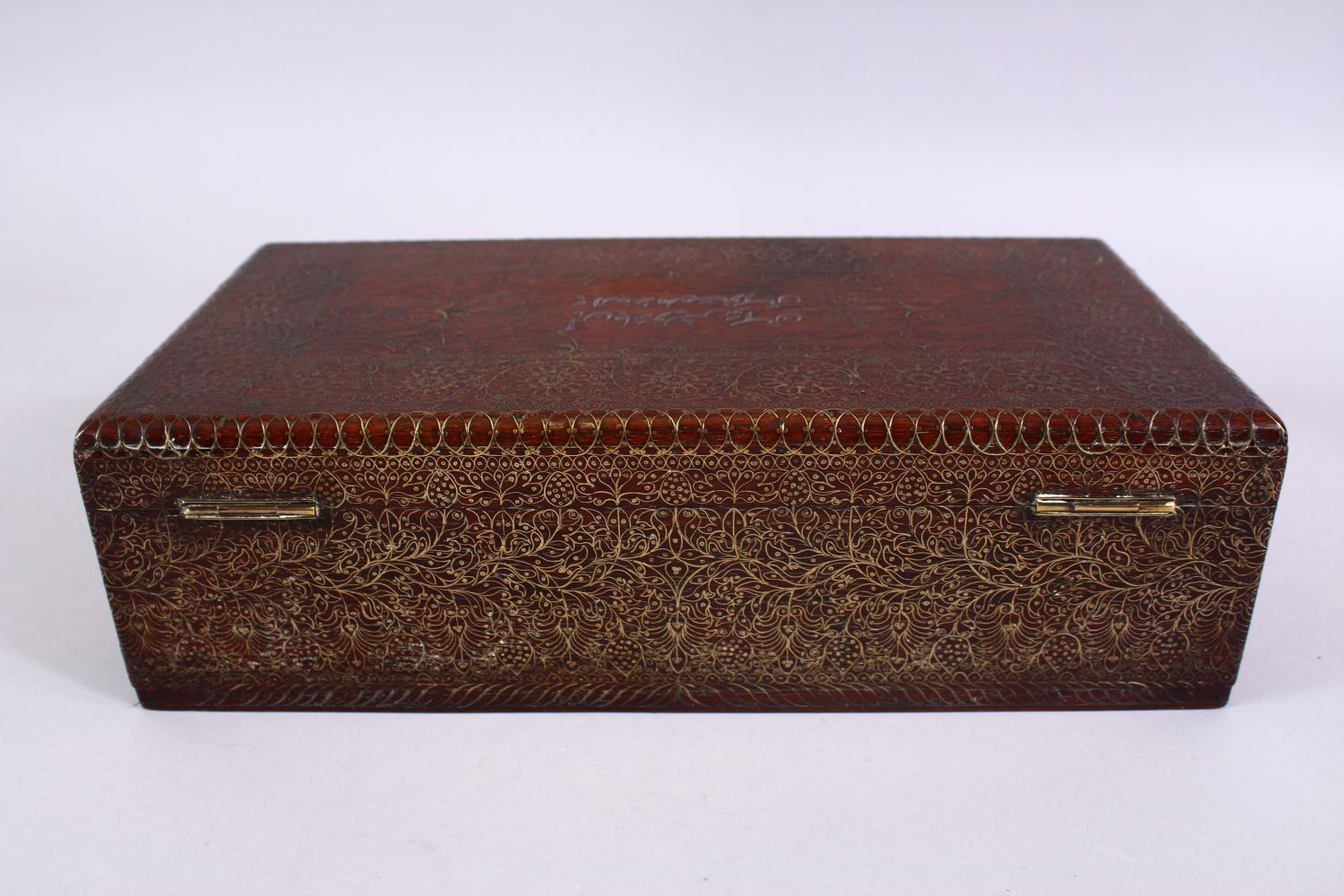 A FINE 19TH CENTURY INDO PERSIAN SILVER AND BRASS INLAID WOODEN BOX, with inlaid formal scroll - Image 5 of 7