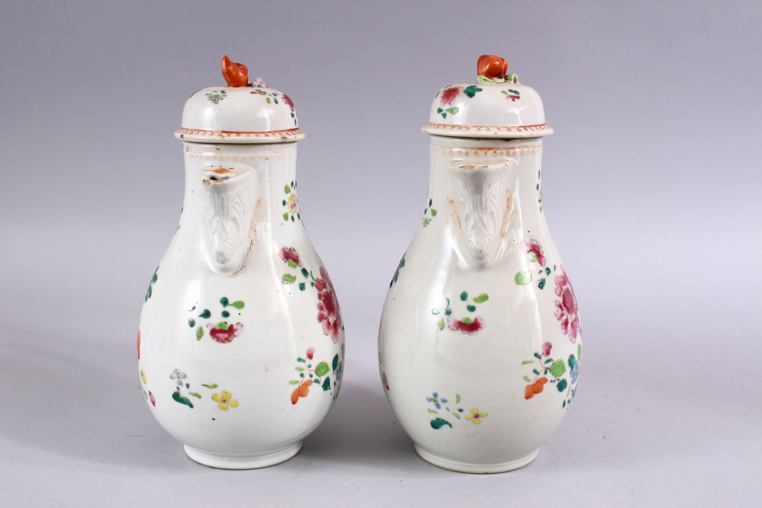 A PAIR OF 18TH CENTURY CHINESE FAMILLE ROSE PORCELAIN COFFEE POTS & COVERS, both decorated with - Image 2 of 5